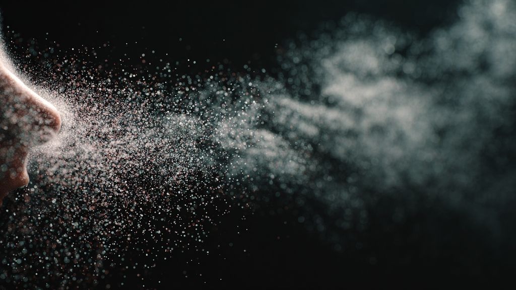 Quels mécanismes expliquent l’odeur caractéristique de l’haleine dans les maladies du foie